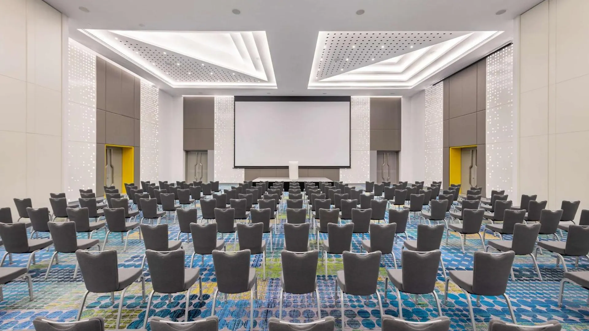 Radisson Red Dubai Silicon Oasis Hotel