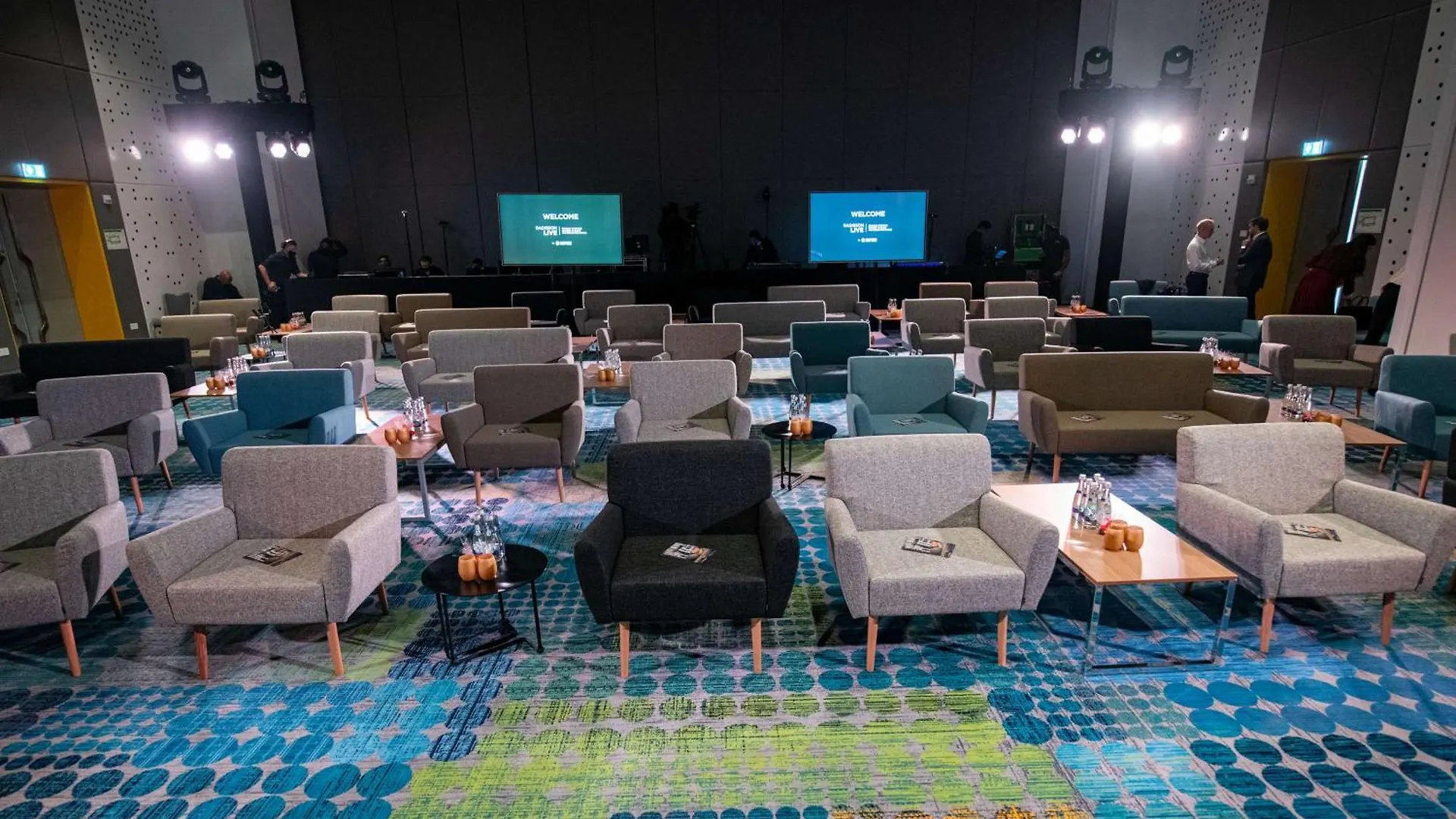 Radisson Red Dubai Silicon Oasis Hotel 4*,